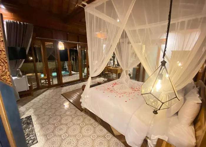 Barong Bali With Floating Breakfast Hotel 4*