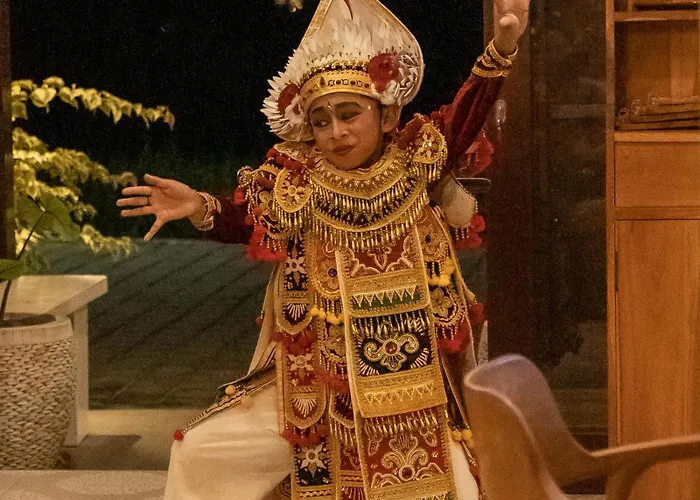 Hotel Barong Bali With Floating Breakfast